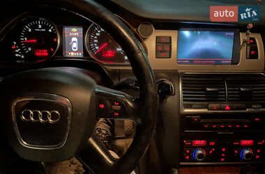Внедорожник / Кроссовер Audi Q7 2007 в 
