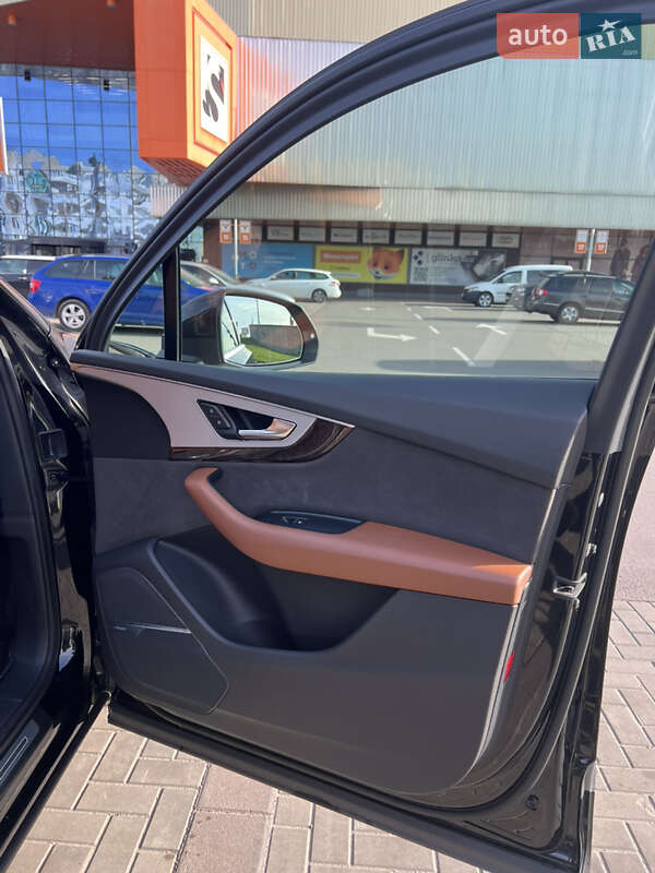 Внедорожник / Кроссовер Audi Q7 2016 в Луцке