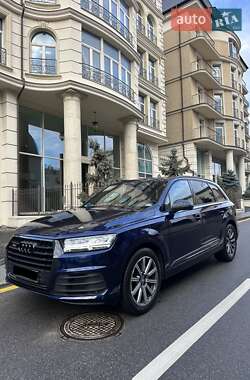 Внедорожник / Кроссовер Audi Q7 2018 в 
