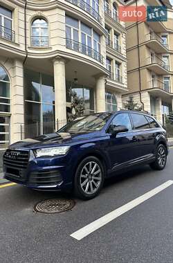 Внедорожник / Кроссовер Audi Q7 2018 в 