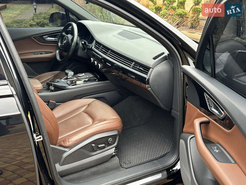 Позашляховик / Кросовер Audi Q7 2018 в Києві