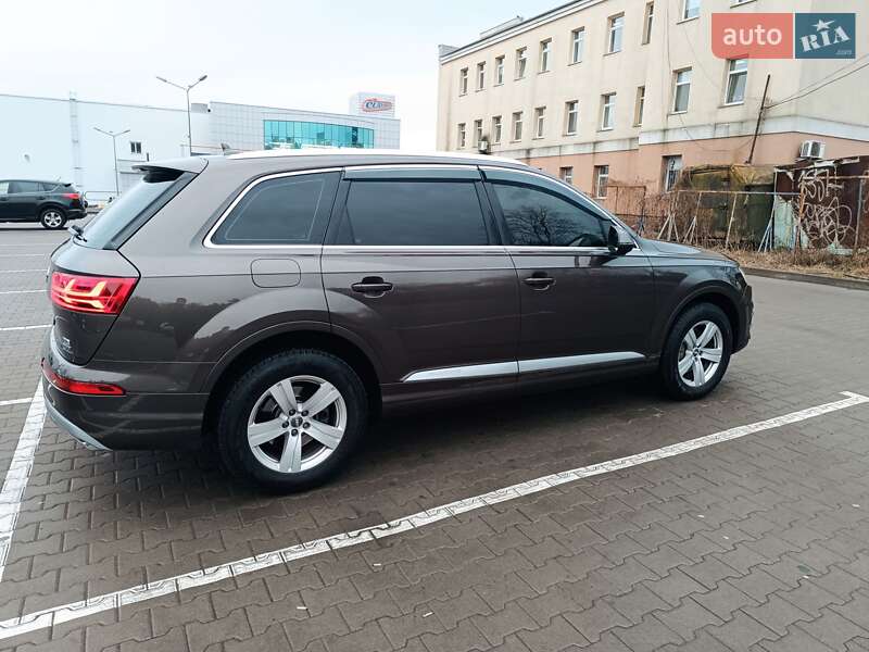 Позашляховик / Кросовер Audi Q7 2017 в Чернігові фото 12 Позашляховик / Кросовер Audi Q7 2017 в Чернігові
