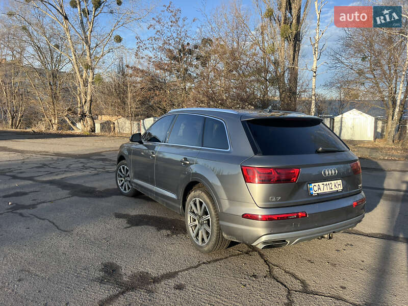 Внедорожник / Кроссовер Audi Q7 2016 в Тальном фото 9 Внедорожник / Кроссовер Audi Q7 2016 в Тальном