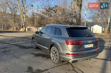 Позашляховик / Кросовер Audi Q7 2016 в 