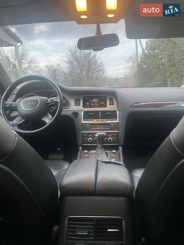 Позашляховик / Кросовер Audi Q7 2011 в Томашполі