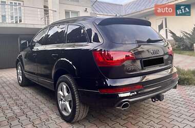 Позашляховик / Кросовер Audi Q7 2014 в Чернівцях