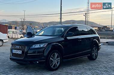Внедорожник / Кроссовер Audi Q7 2015 в 