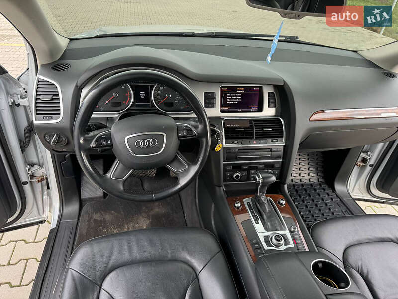 Позашляховик / Кросовер Audi Q7 2012 в Нововолинську