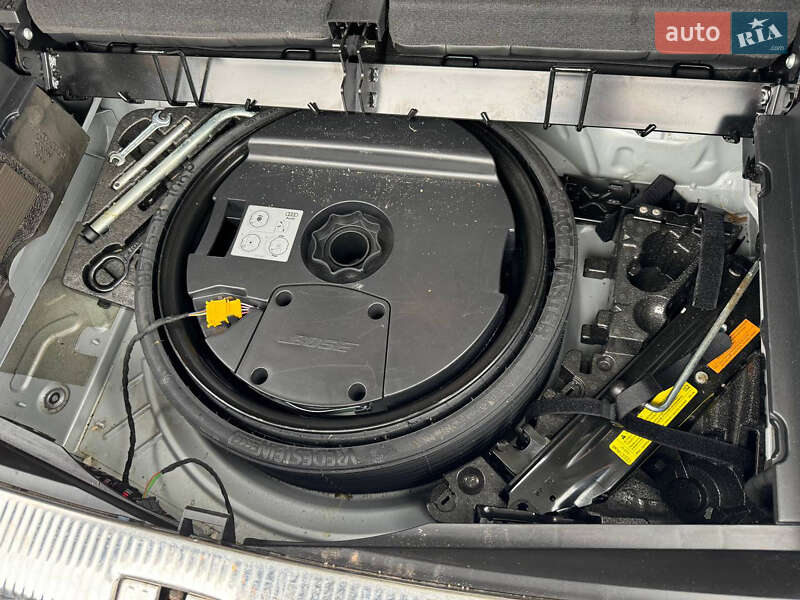 Позашляховик / Кросовер Audi Q7 2012 в Нововолинську