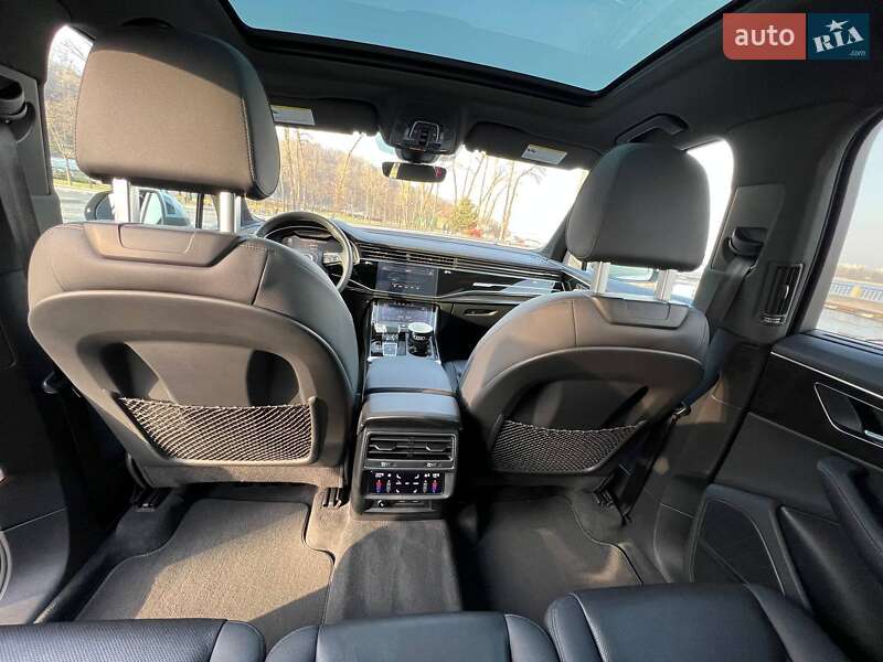 Внедорожник / Кроссовер Audi Q7 2021 в Киеве