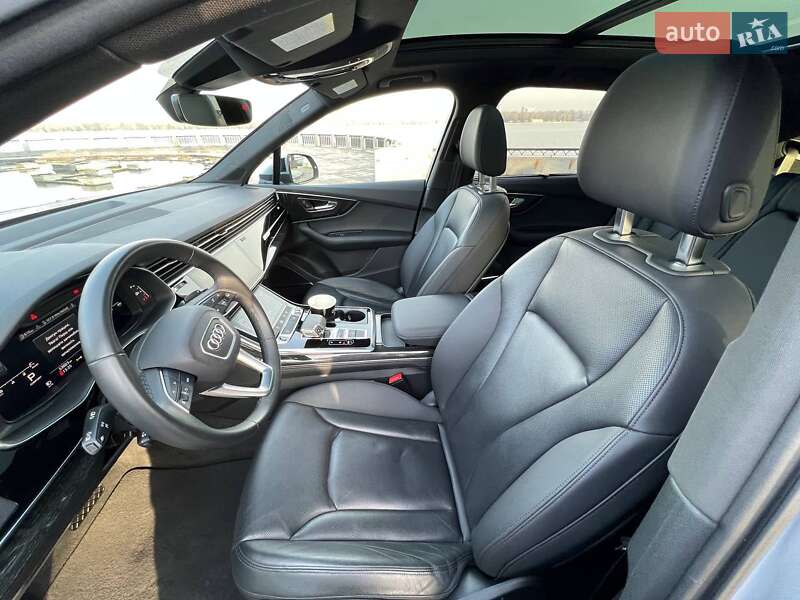 Внедорожник / Кроссовер Audi Q7 2021 в Киеве