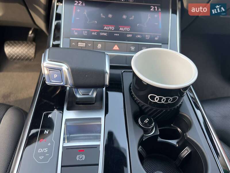Внедорожник / Кроссовер Audi Q7 2021 в Киеве