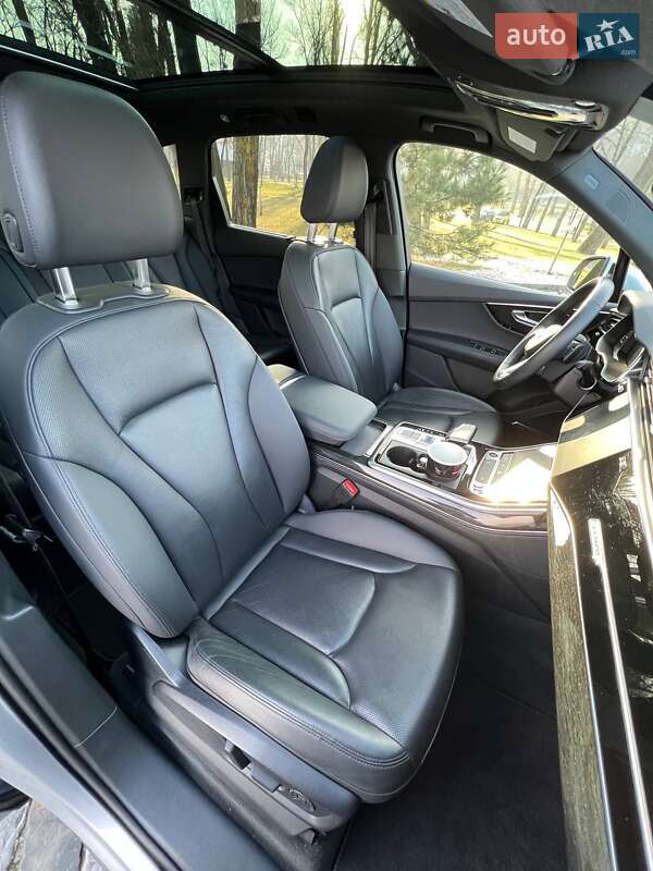 Внедорожник / Кроссовер Audi Q7 2021 в Киеве