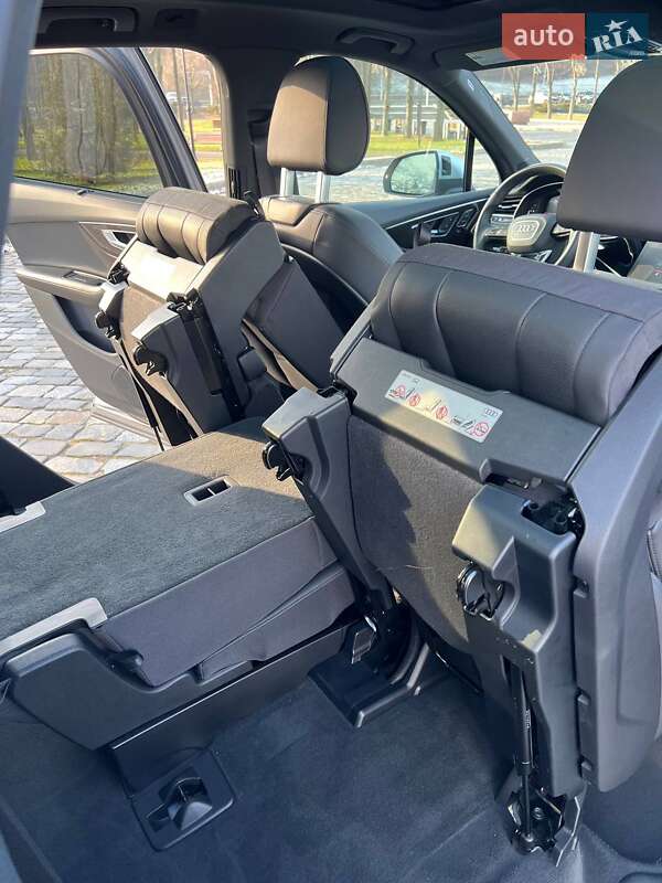 Внедорожник / Кроссовер Audi Q7 2021 в Киеве