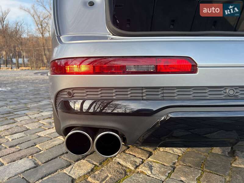 Внедорожник / Кроссовер Audi Q7 2021 в Киеве