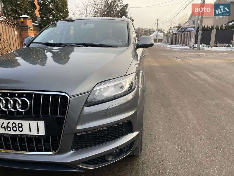 Внедорожник / Кроссовер Audi Q7 2015 в Киеве