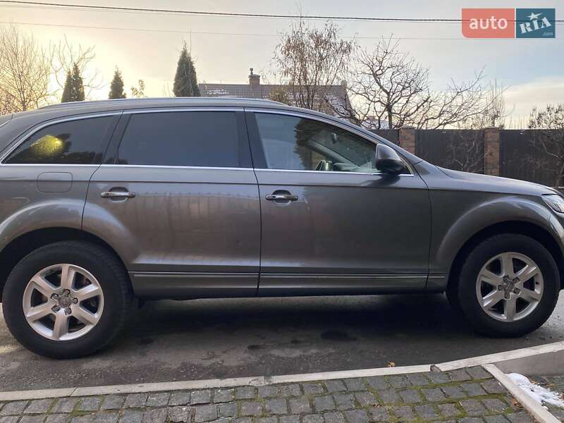 Внедорожник / Кроссовер Audi Q7 2015 в Киеве