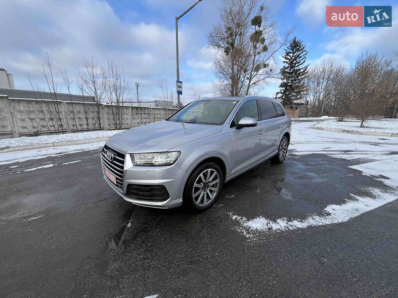 Внедорожник / Кроссовер Audi Q7 2018 в Ровно