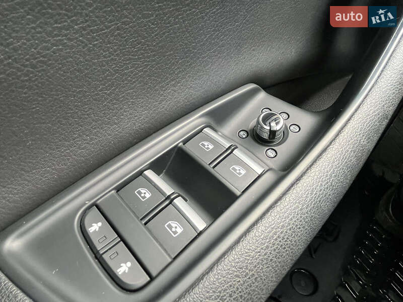 Внедорожник / Кроссовер Audi Q7 2018 в Ровно