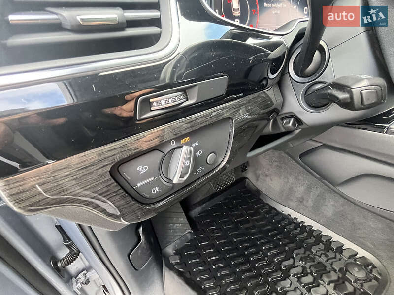 Внедорожник / Кроссовер Audi Q7 2018 в Ровно