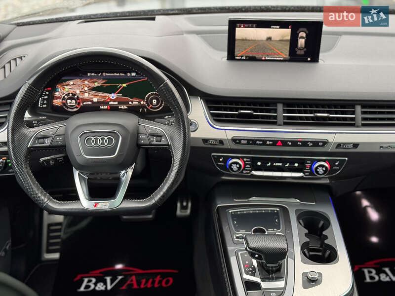 Позашляховик / Кросовер Audi Q7 2018 в Ужгороді
