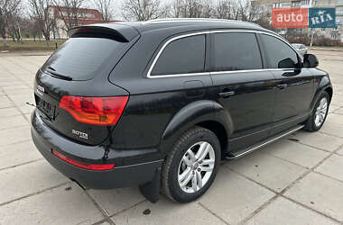 Позашляховик / Кросовер Audi Q7 2009 в 