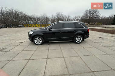 Позашляховик / Кросовер Audi Q7 2009 в 
