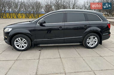 Позашляховик / Кросовер Audi Q7 2009 в 