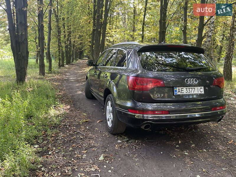 Позашляховик / Кросовер Audi Q7 2010 в Дніпрі фото 4 Позашляховик / Кросовер Audi Q7 2010 в Дніпрі