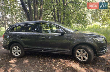 Внедорожник / Кроссовер Audi Q7 2010 в 