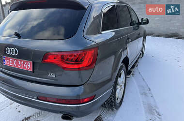 Позашляховик / Кросовер Audi Q7 2013 в Рівному