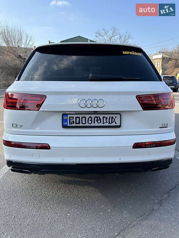 Внедорожник / Кроссовер Audi Q7 2017 в Николаевском
