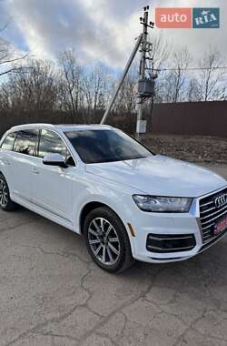 Позашляховик / Кросовер Audi Q7 2016 в Полтаві