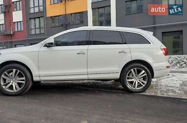 Позашляховик / Кросовер Audi Q7 2015 в Рівному