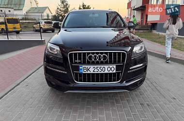 Позашляховик / Кросовер Audi Q7 2012 в Вараші