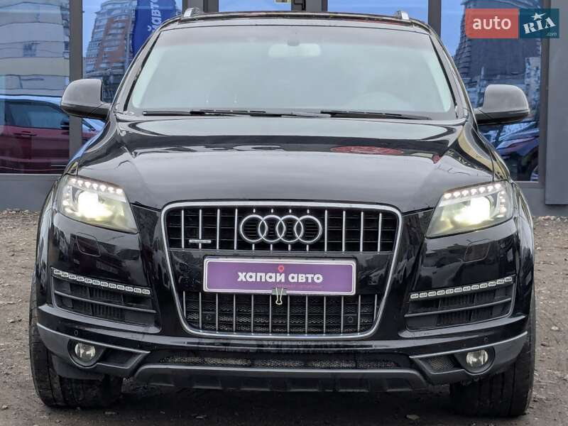 Позашляховик / Кросовер Audi Q7 2013 в Києві