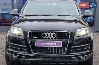 Внедорожник / Кроссовер Audi Q7 2013 в 