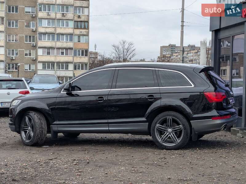 Позашляховик / Кросовер Audi Q7 2013 в Києві