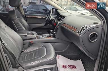 Внедорожник / Кроссовер Audi Q7 2013 в 
