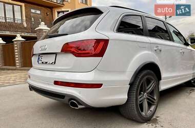 Внедорожник / Кроссовер Audi Q7 2015 в 
