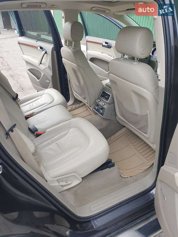Позашляховик / Кросовер Audi Q7 2013 в Миколаєві