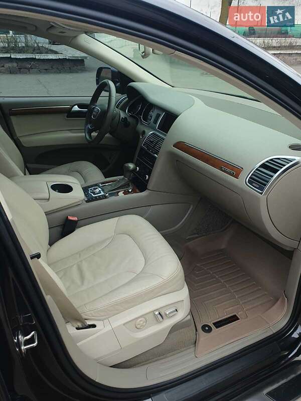 Позашляховик / Кросовер Audi Q7 2013 в Миколаєві