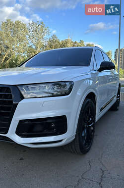 Позашляховик / Кросовер Audi Q7 2016 в Сумах