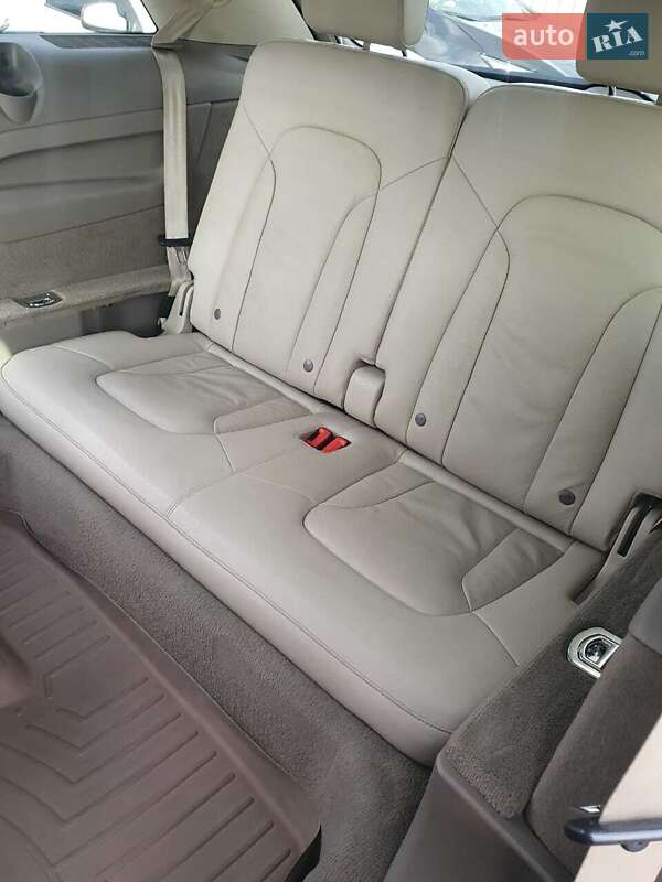 Позашляховик / Кросовер Audi Q7 2013 в Миколаєві