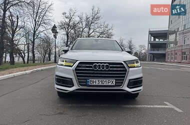 Позашляховик / Кросовер Audi Q7 2016 в Одесі