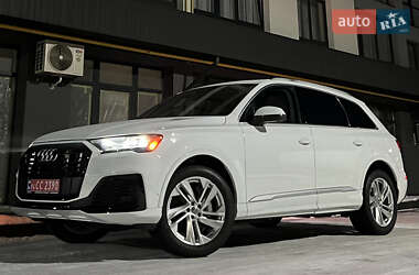 Внедорожник / Кроссовер Audi Q7 2020 в Новояворовске