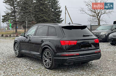 Позашляховик / Кросовер Audi Q7 2018 в Ужгороді