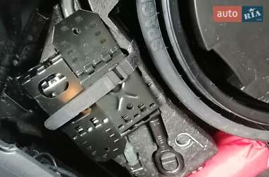 Позашляховик / Кросовер Audi Q7 2013 в 