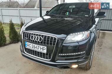 Позашляховик / Кросовер Audi Q7 2013 в 
