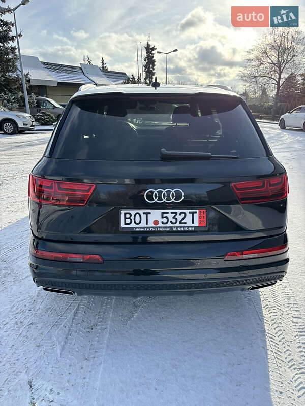 Позашляховик / Кросовер Audi Q7 2018 в Лубнах